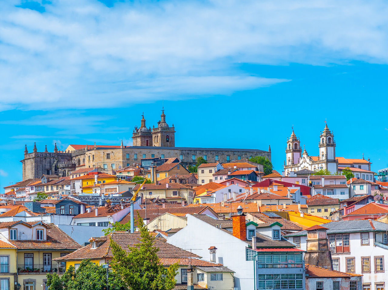 Descubre el patrimonio de Portugal en las ciudades históricas del centro y maravíllate con la arquitectura medieval