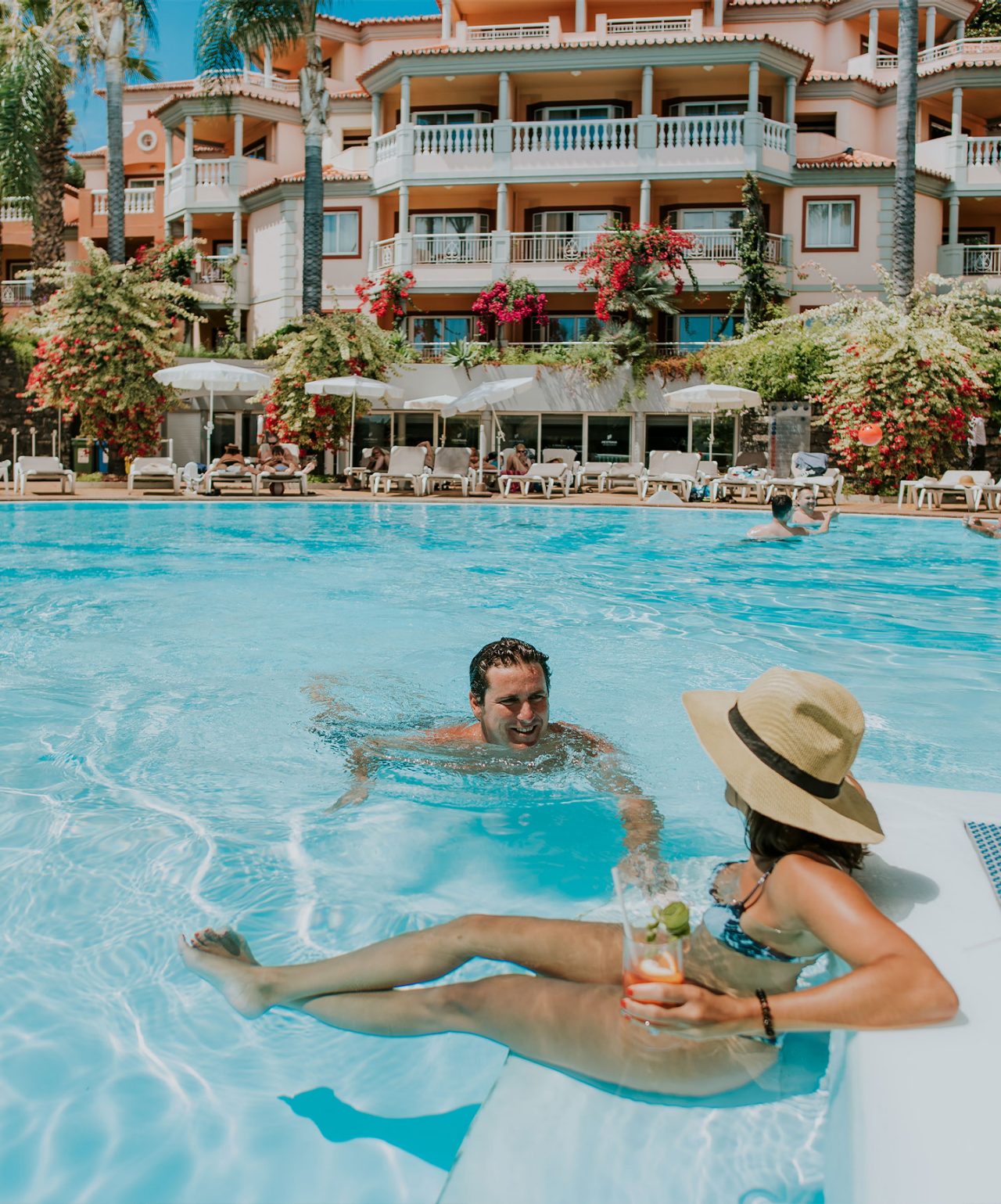 A globalização dos Pestana Hotels & Resorts para hotéis como o Pestana Miramar, com piscina exterior