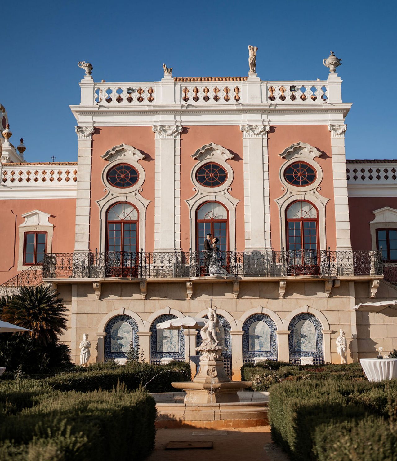Celebre o seu casamento no Pestana Hotel Group, com espaços exteriores bem cuidados para desfrutar do seu grande dia