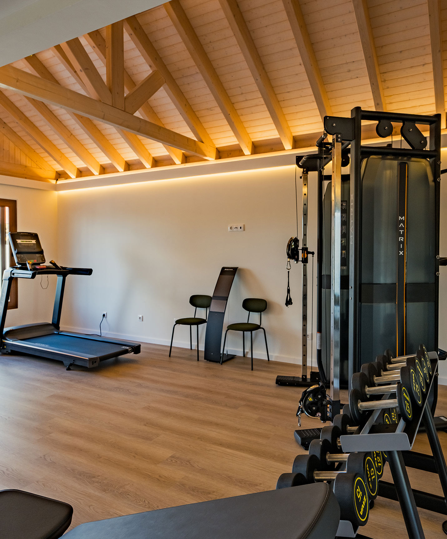 Das ausgestattete Fitnessstudio, nur 5 Minuten vom Strand von Comporta entfernt, im Pestana Comporta Village Residences