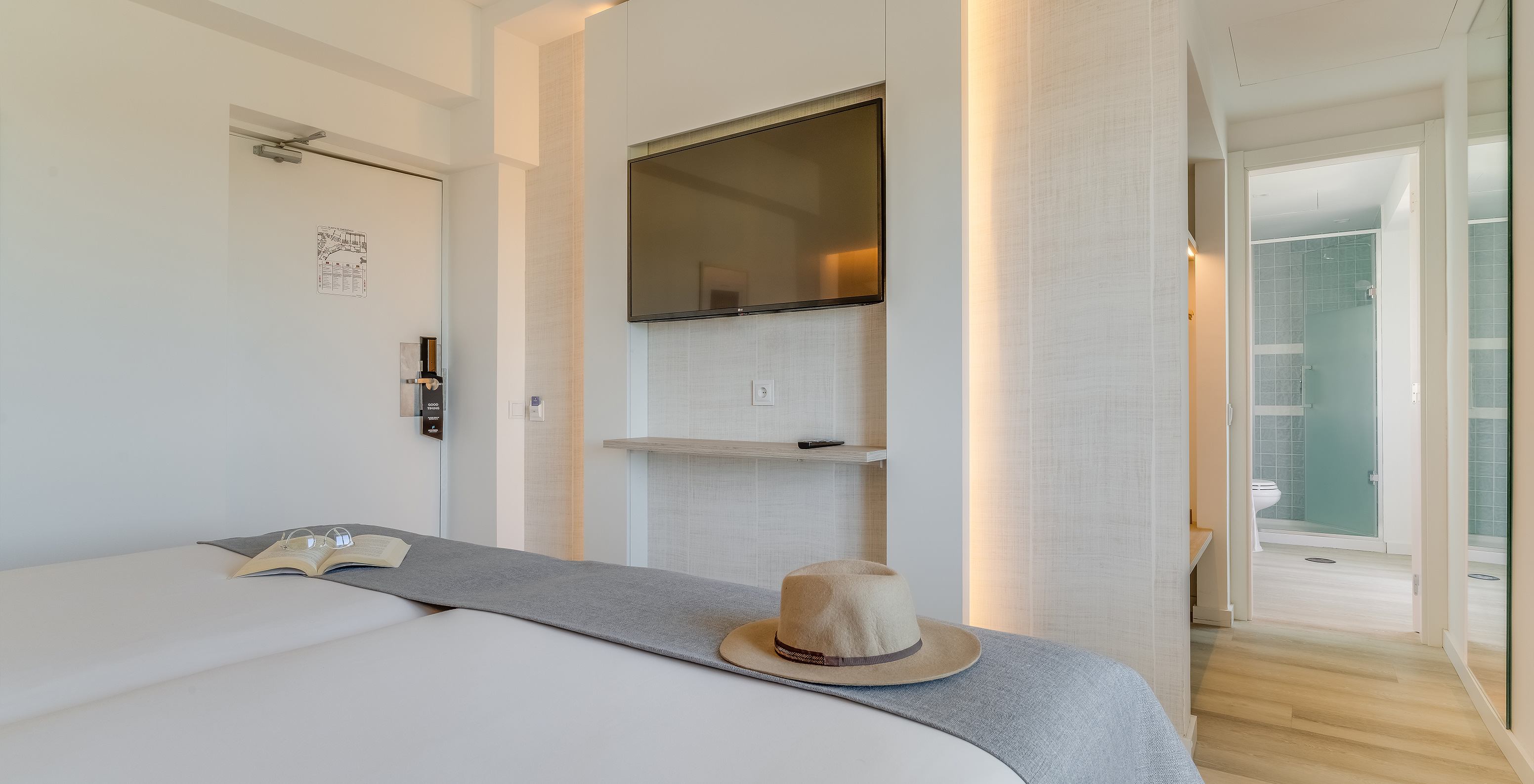 The Classic Garden View Room at Pestana Blue Alvor Beach has two single beds and a TV in front of the bed