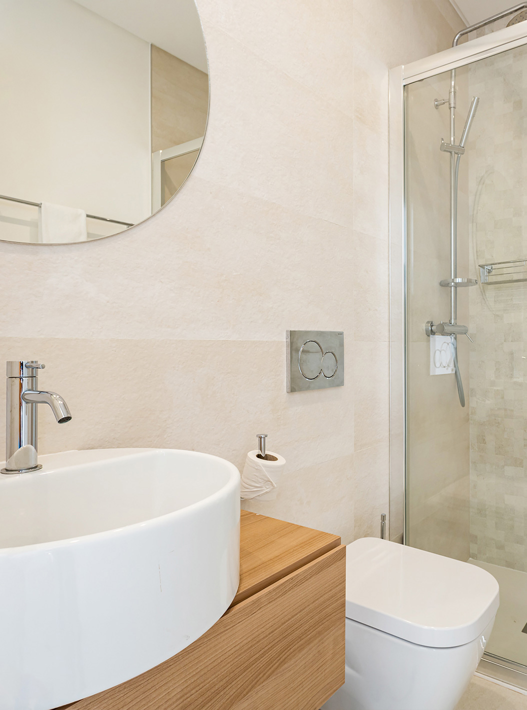 The Premium Villa 2 Bedroom - 4 Adults at Pestana Valley Nature Village has a sink, a toilet, and a shower