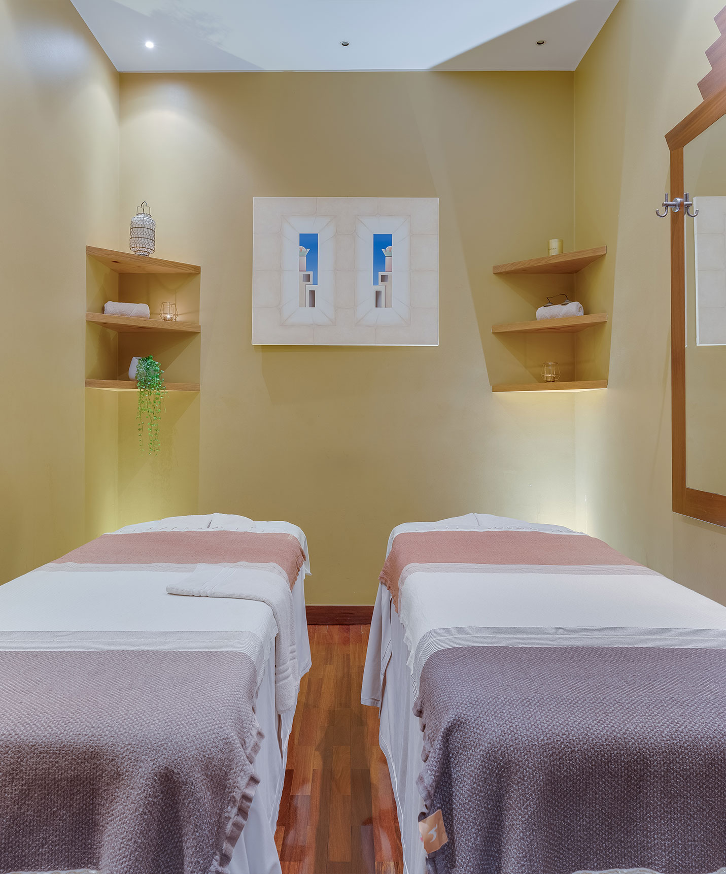 Pestana Sintra has a massage room for individual and couples' treatments