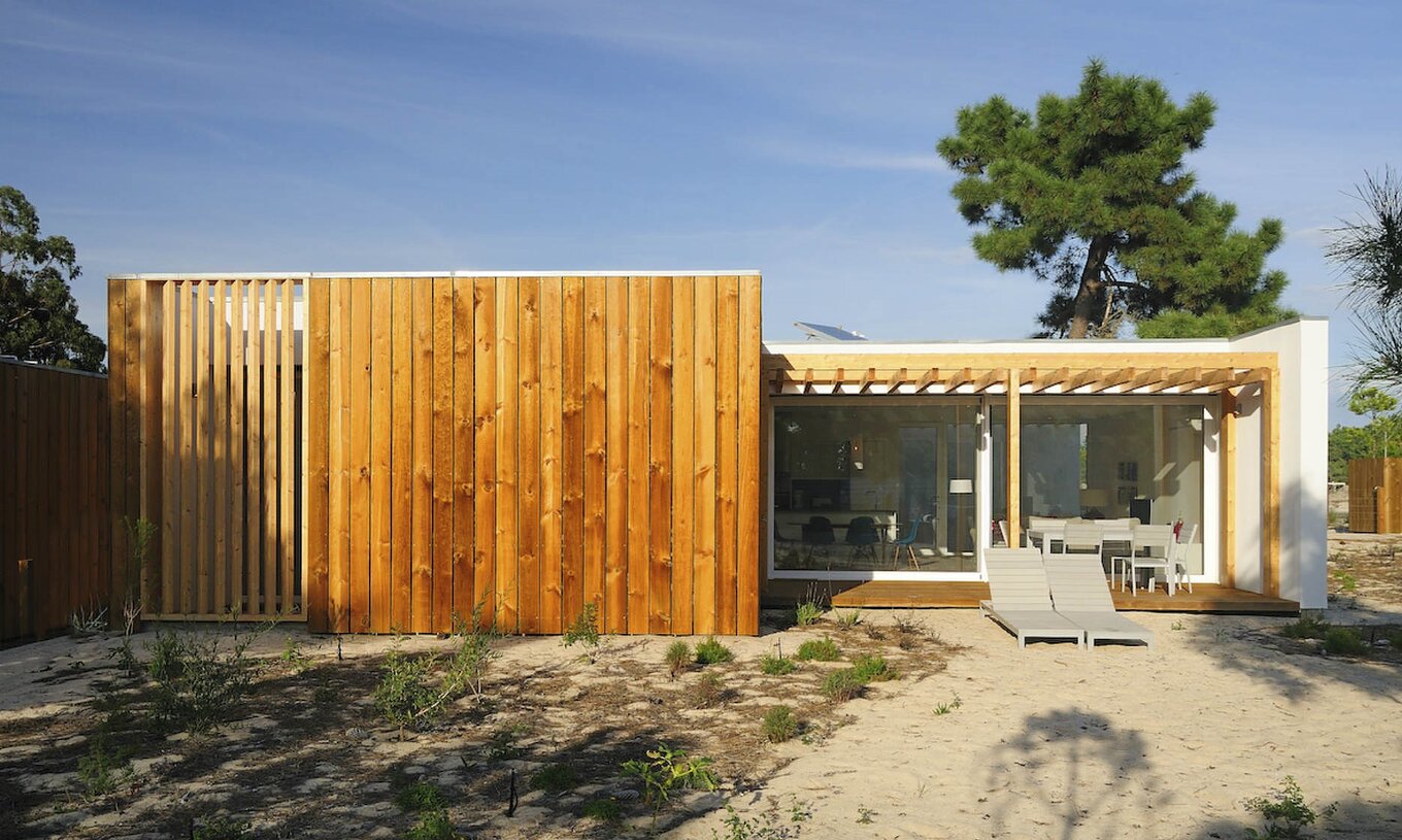 Las Villas de 3 Habitaciones del Pestana Tróia Eco Resort tienen una parte exterior con dos tumbonas