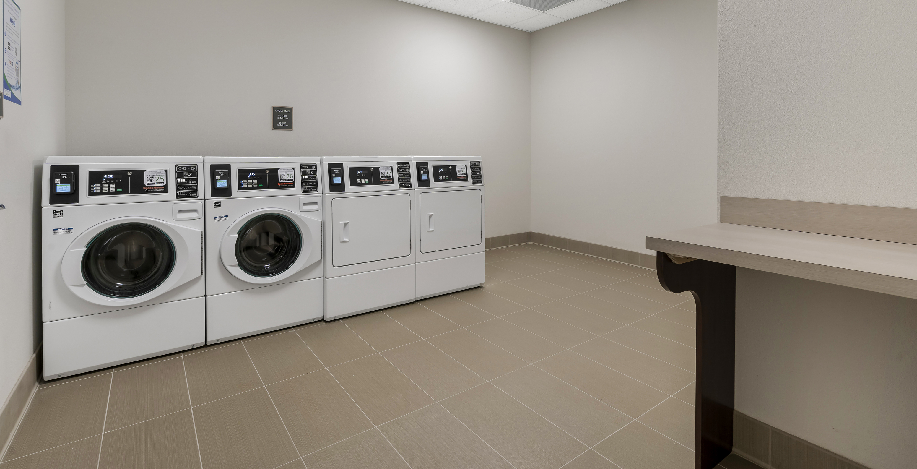 Pestana Orlando près de Disney avec espace pour laver le linge et machines