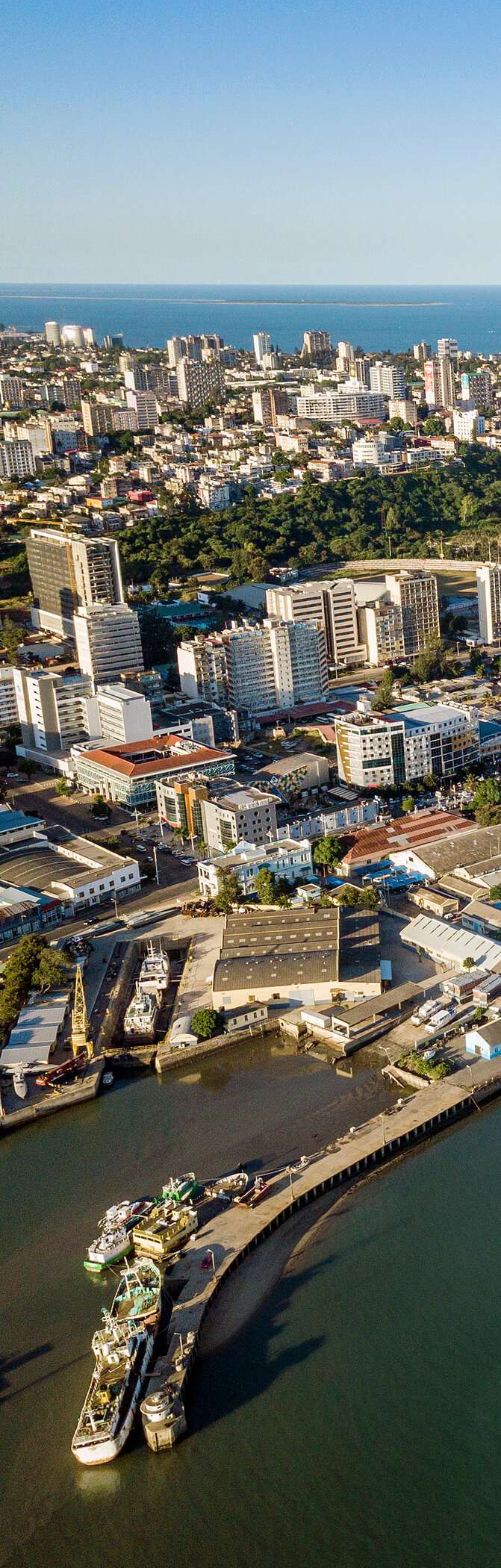 Ontdek het aanbod van Pestana Hotel Group in Maputo, een kuststad met gebouwen en groene gebieden