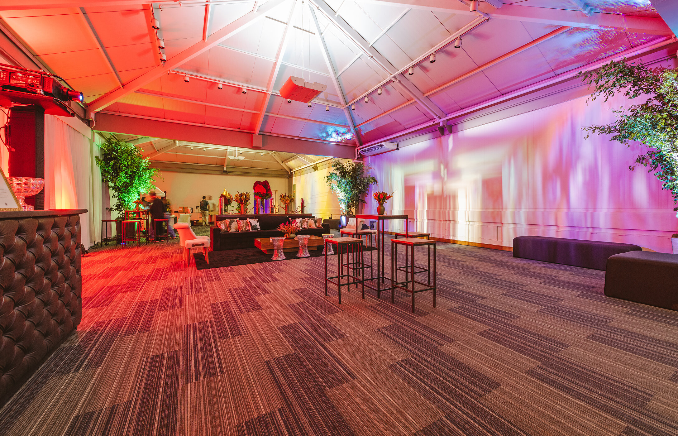 Vier je speciale gelegenheid in Pestana Hotel Group, met een feest in een grote ruimte, DJ en Bar