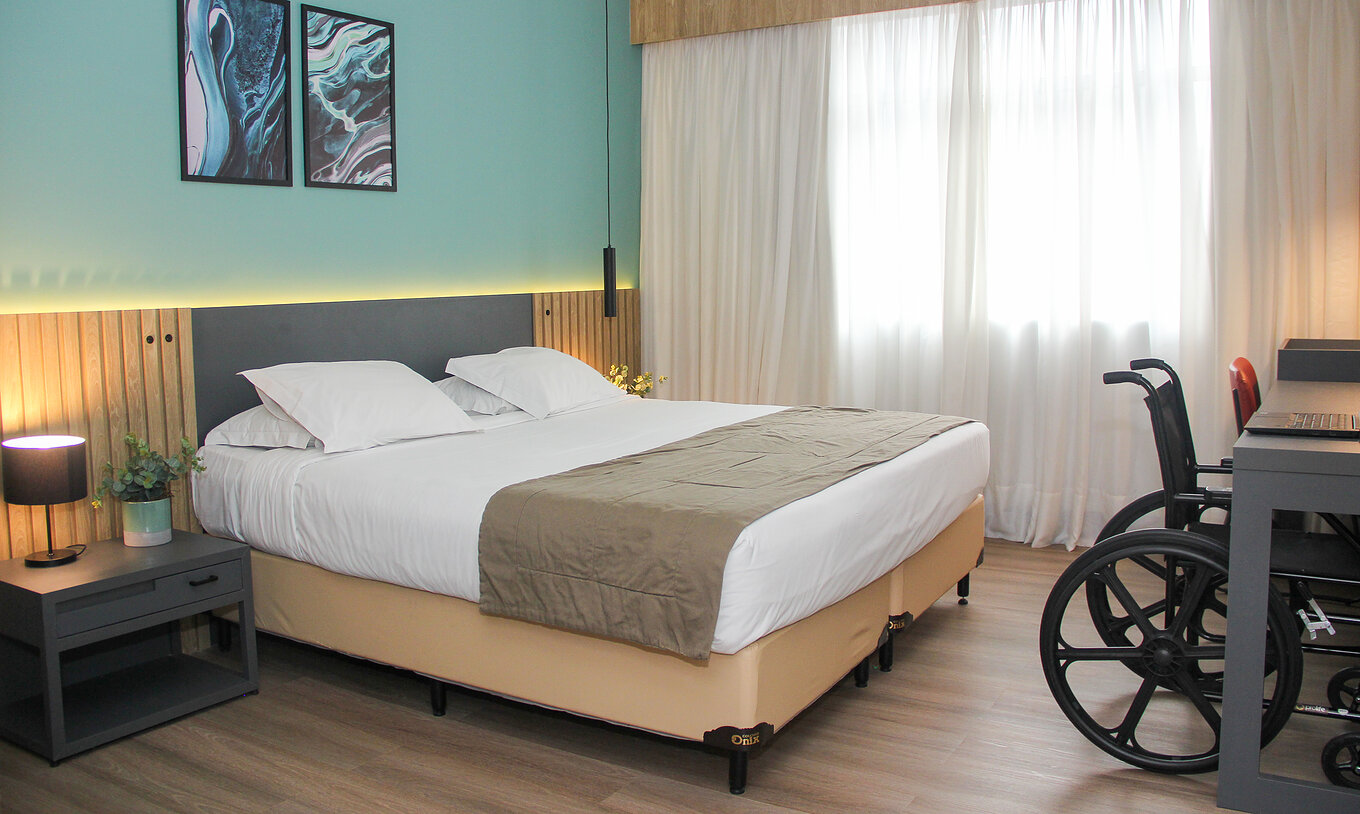 O Superior Semi Adaptado do Pestana Curitiba cumpre as regras de acessibilidade para pessoas com mobilidade reduzida