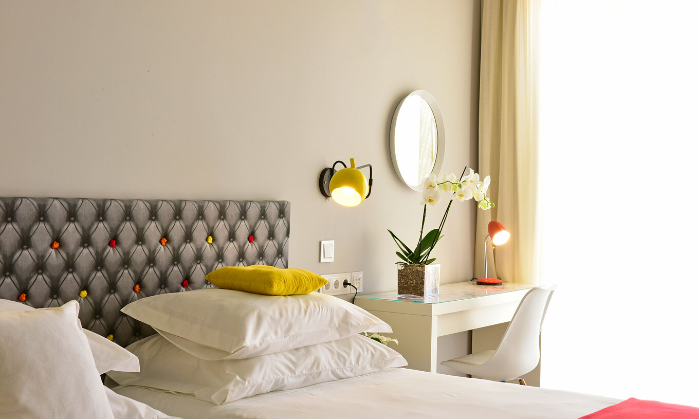 O Duplo Suite Vista Mar do Pestana Alvor South Beach tem duas camas individuais juntas