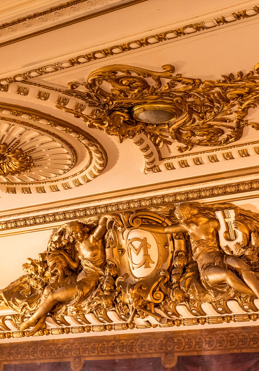 Vue intérieure de l'El Ateneo Grand Splendid à Buenos Aires, une librairie considérée parmi les meilleures au monde