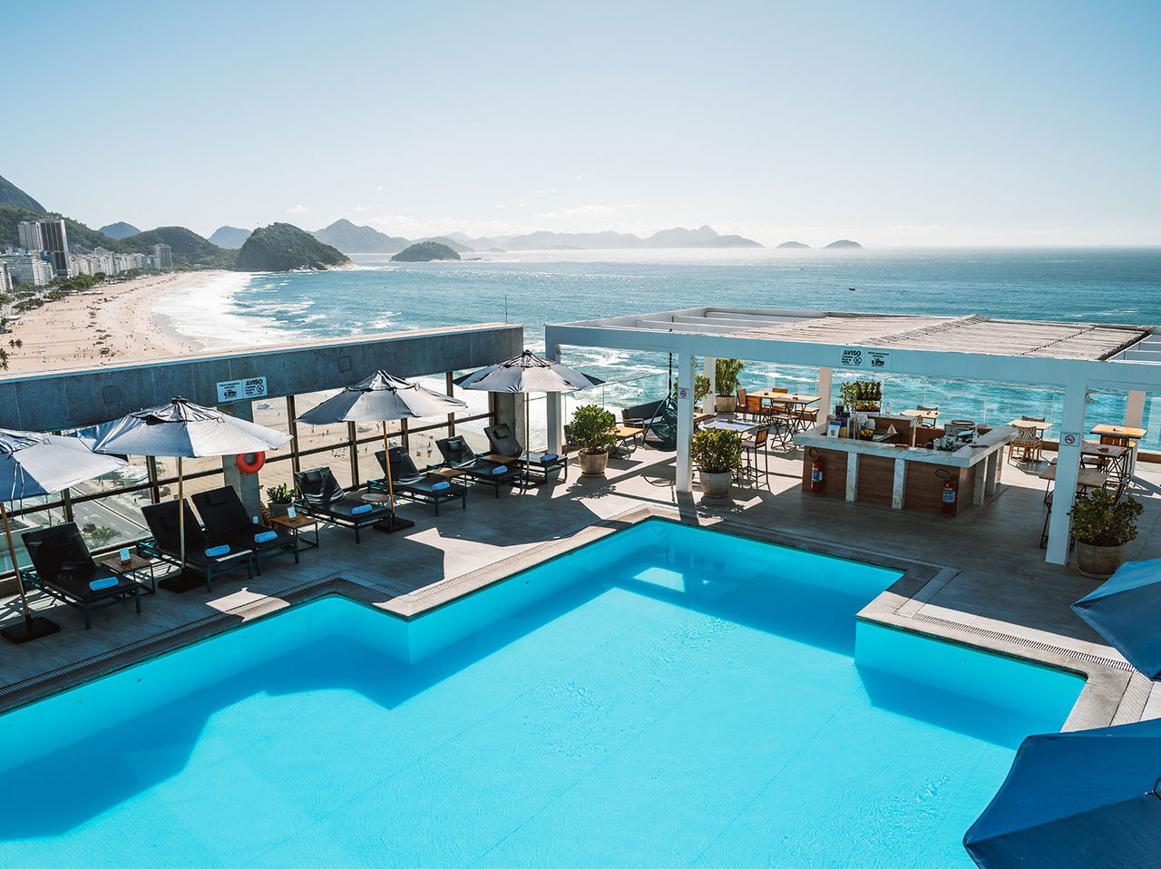 Bar van Pestana Rio Atlântica, Hotel naast het Strand van Copacabana met zwembad en uitzicht op zee