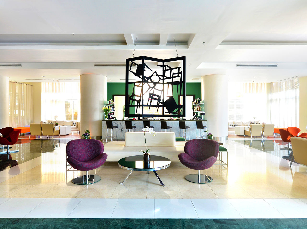 De Lobby Bar, van het Hotel in Caracas, heeft een ontspannen sfeer met banken en fauteuils voor een drankje