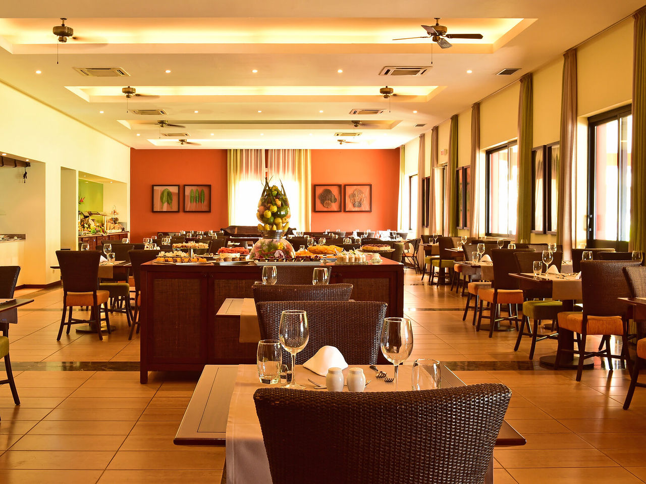 The Príncipe restaurant, at the 5-Star Resort in São Tomé, serves traditional São Tomé dishes and international cuisine